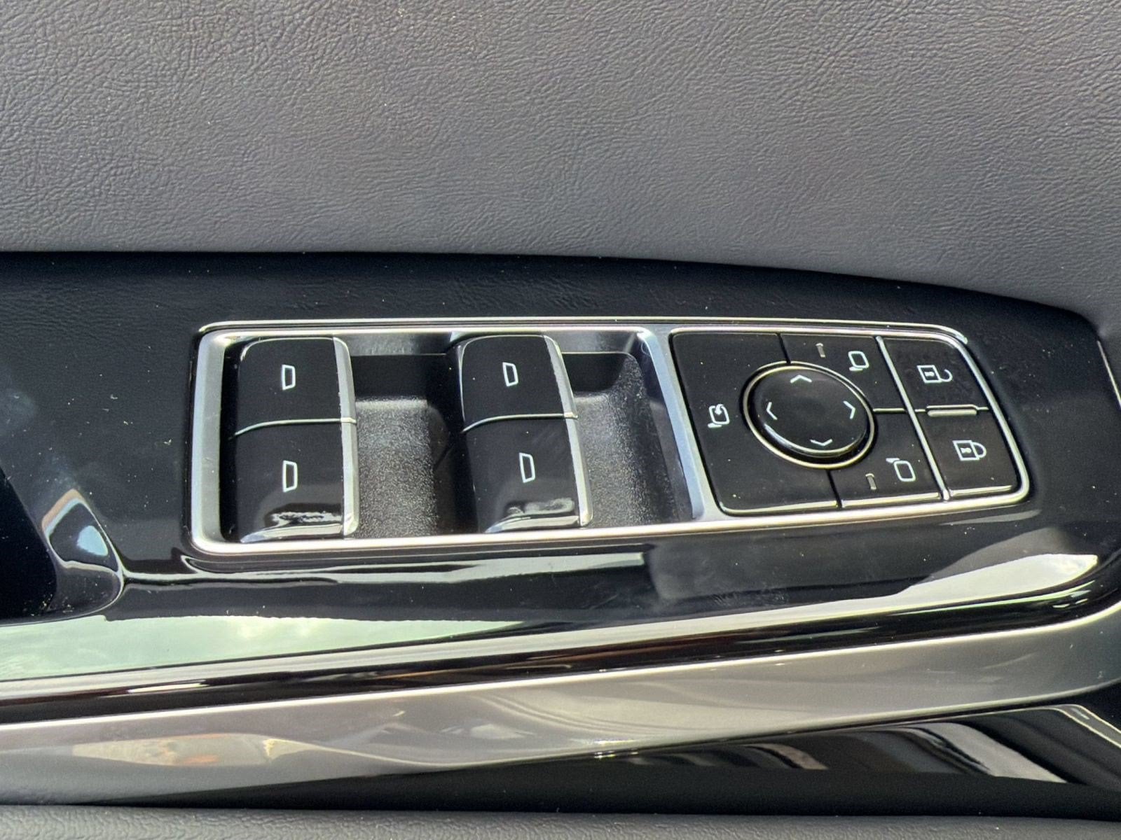 2026 Cadillac Escalade Luxury - Photo 27