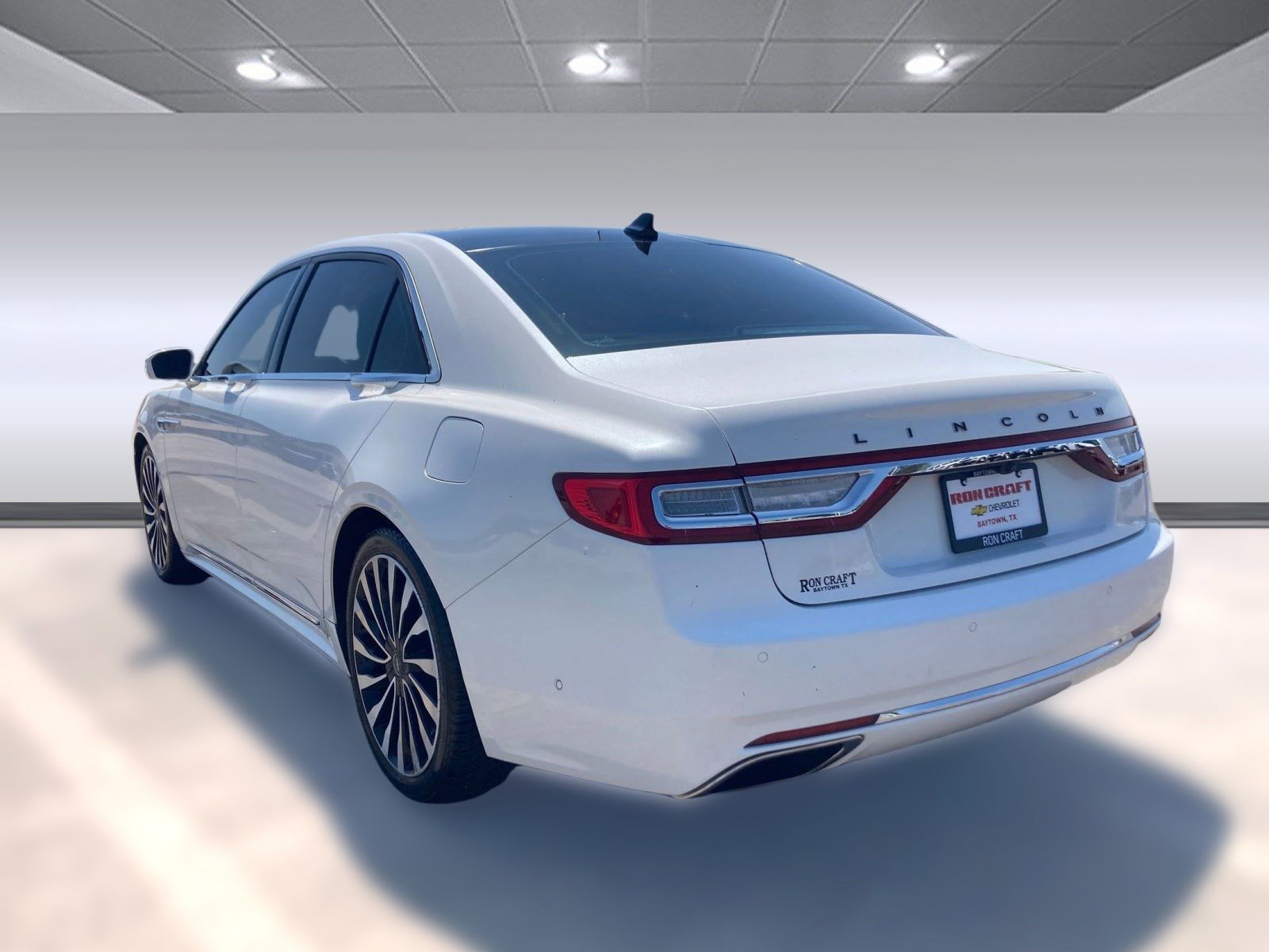 2020 Lincoln Continental Black Label photo 3