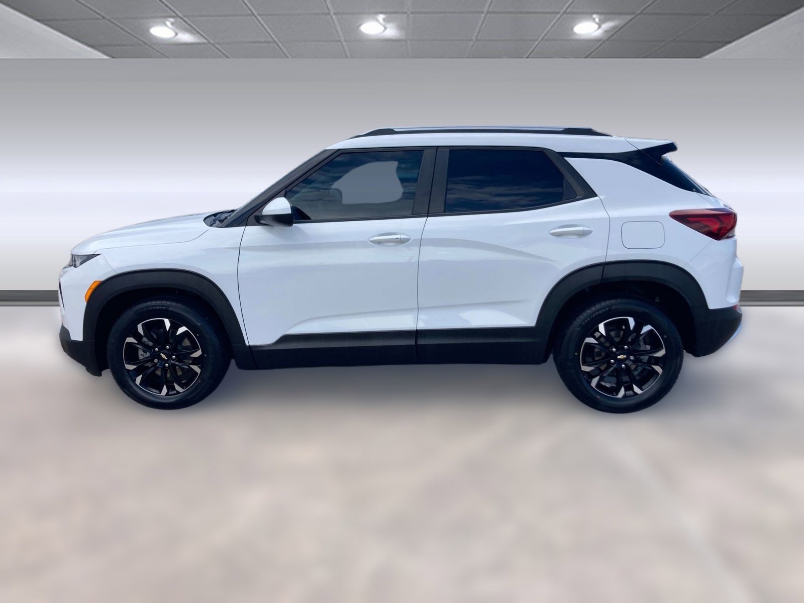 2022 Chevrolet Trailblazer LT photo 2