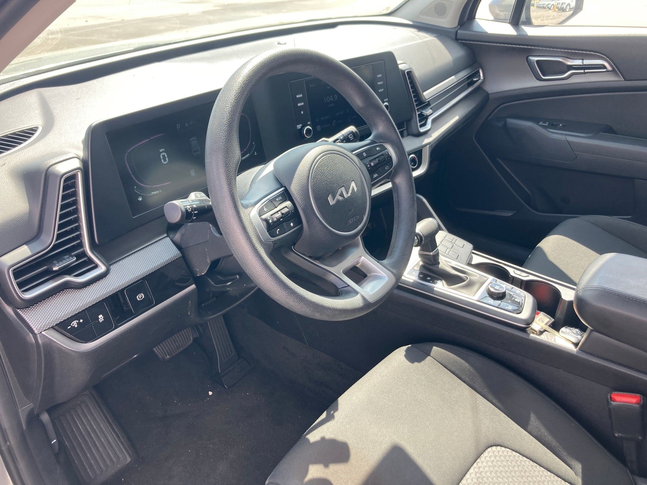 2024 Kia Sportage LX photo 4