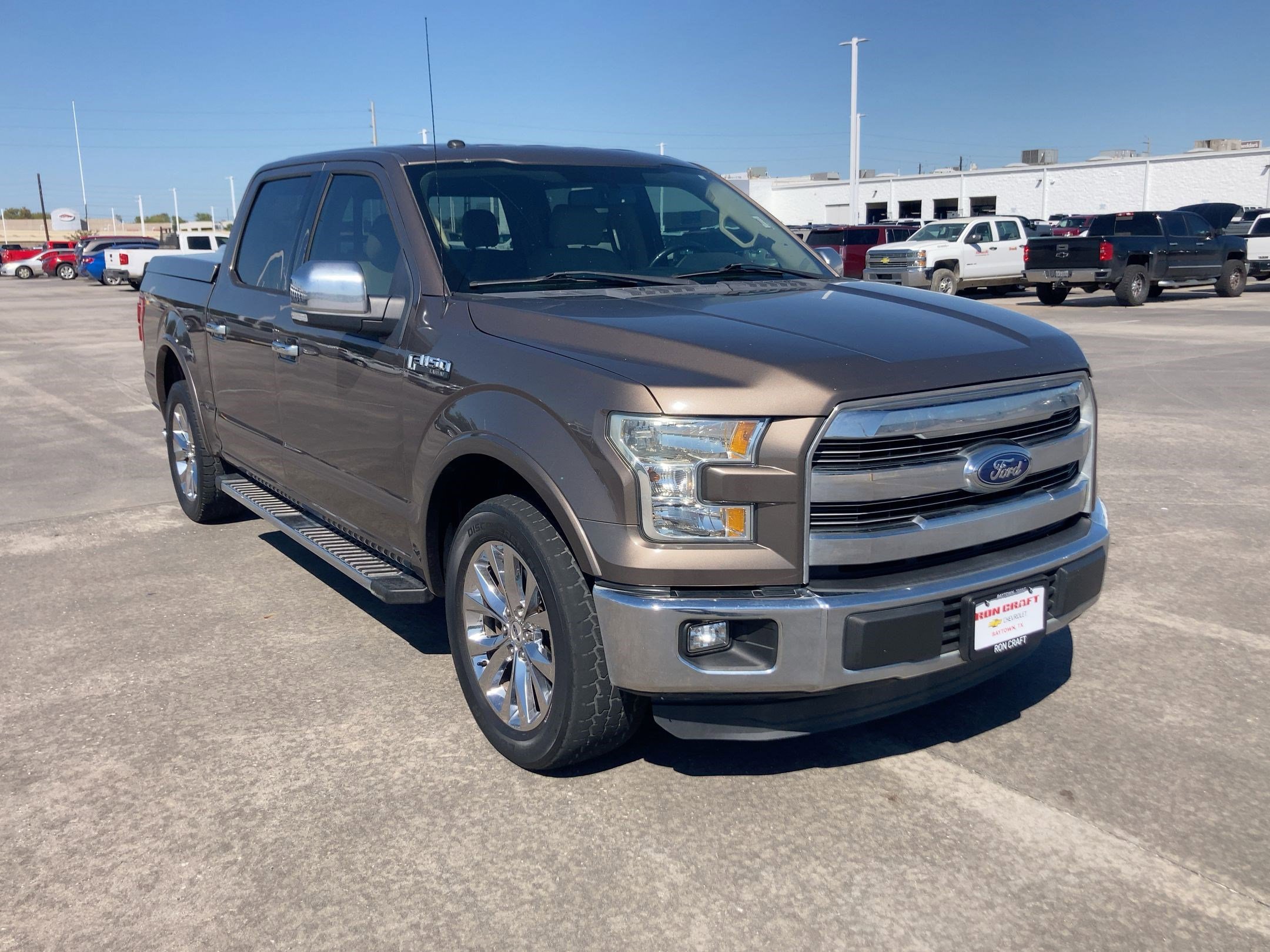2016 Ford F-150 Lariat photo 2