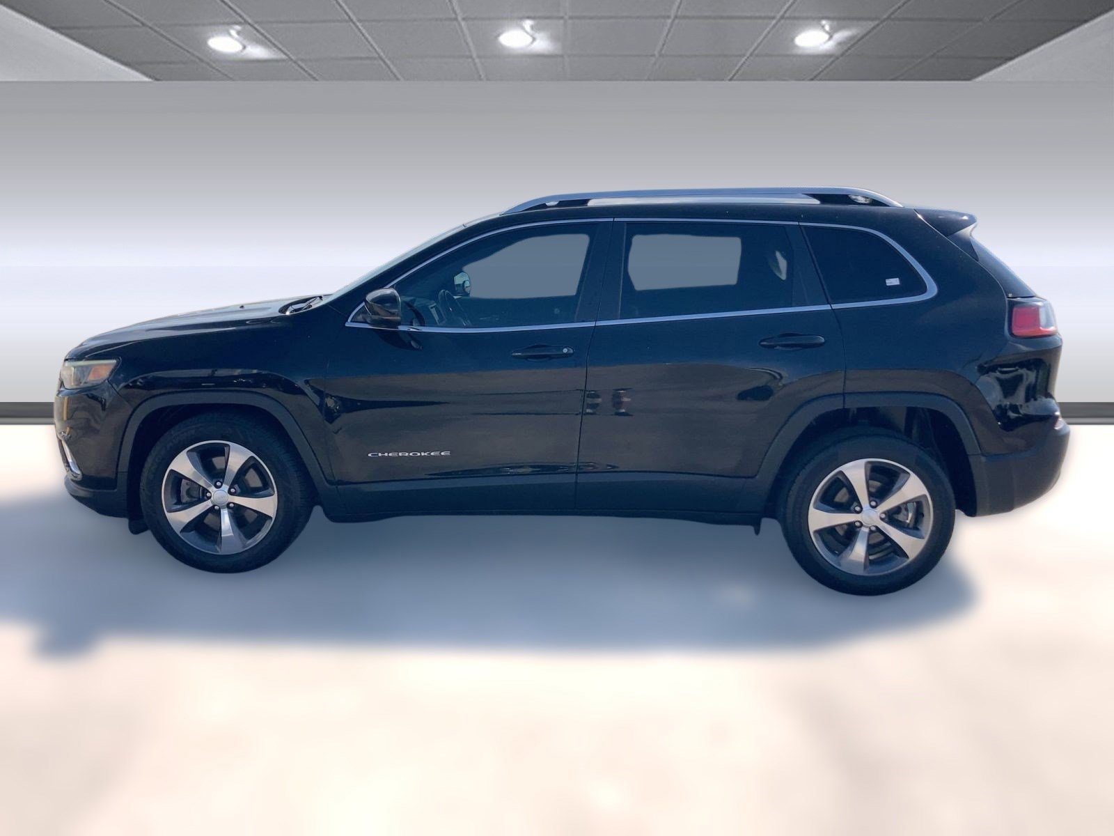 2019 Jeep Cherokee Limited photo 2