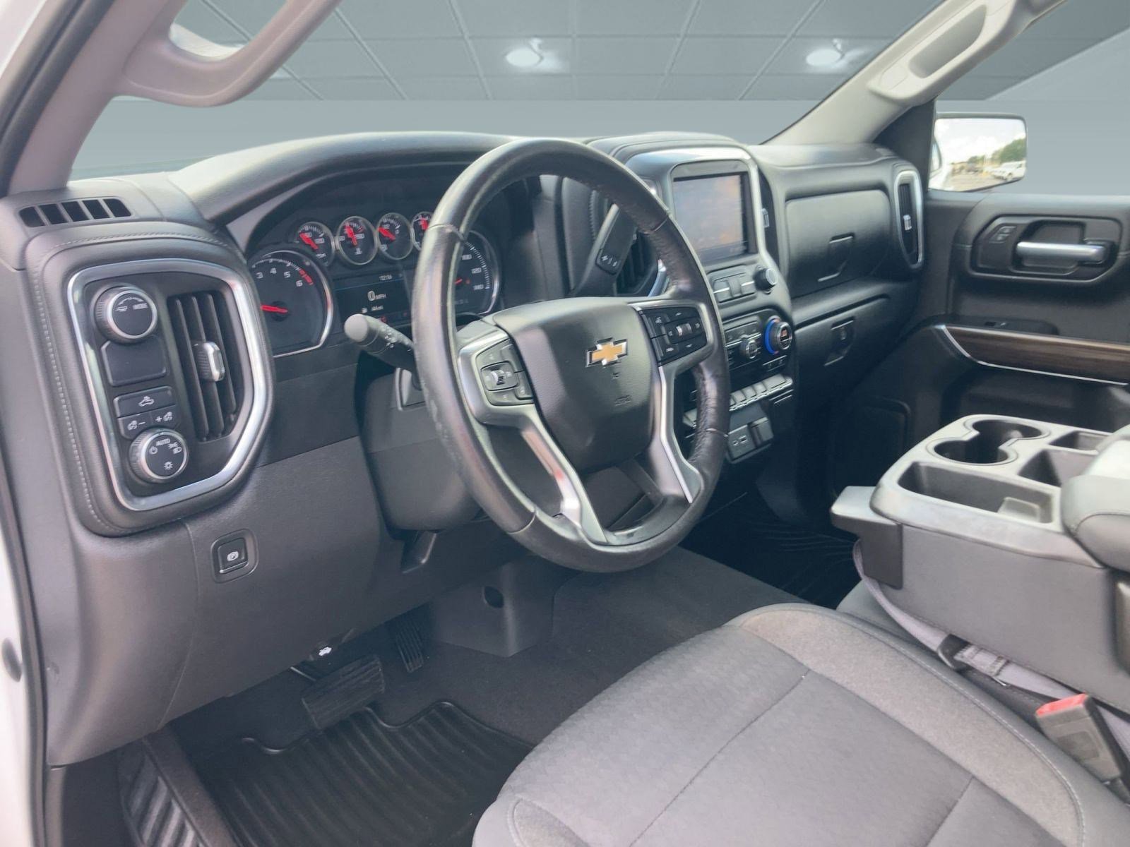 2020 Chevrolet Silverado 1500 LT photo 4