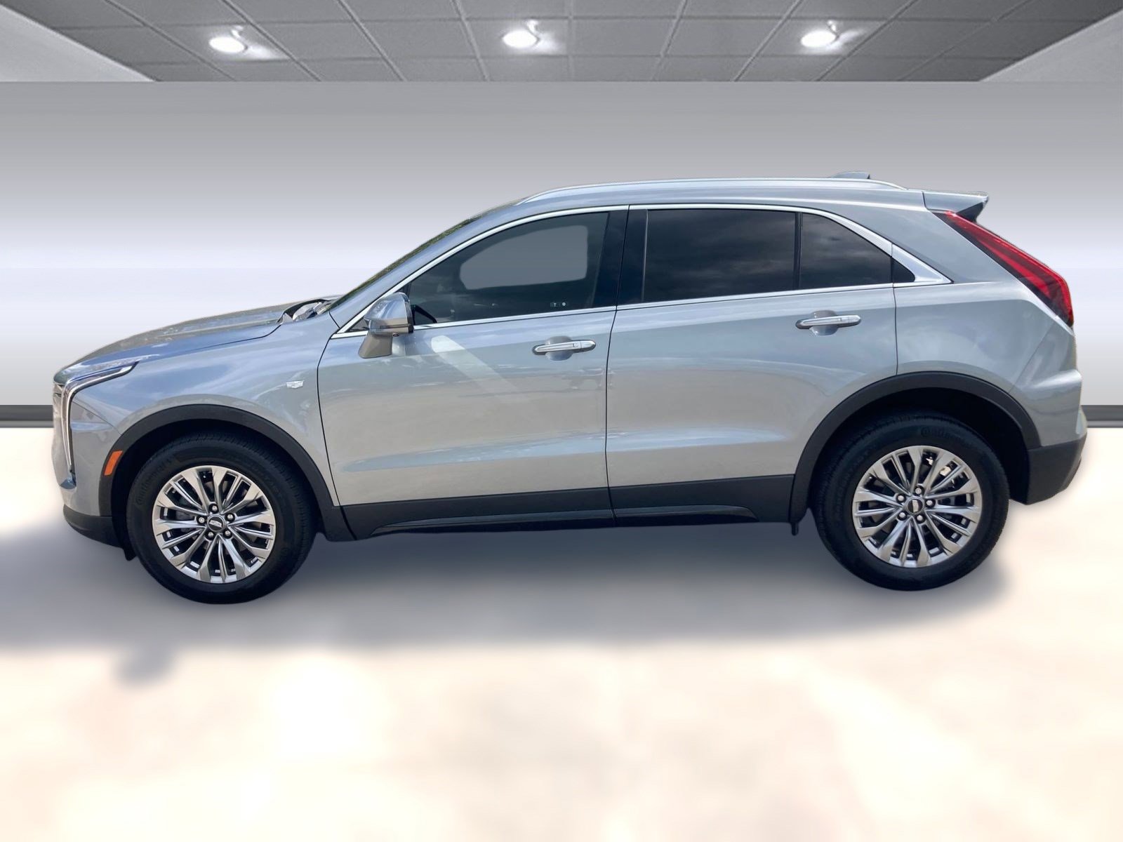 2025 Cadillac XT4 Premium Luxury photo 2