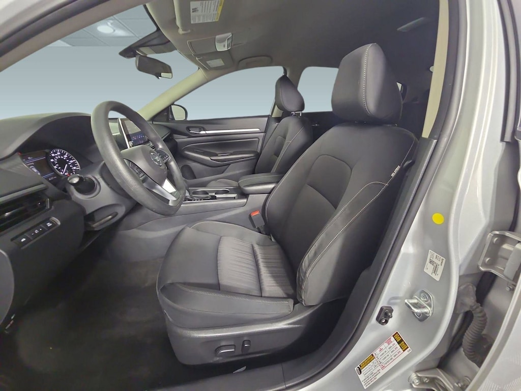 Used 2022 Nissan Altima 2.5 SV