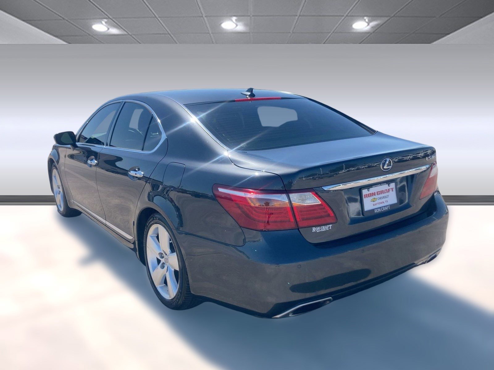 2011 Lexus LS 460 photo 2