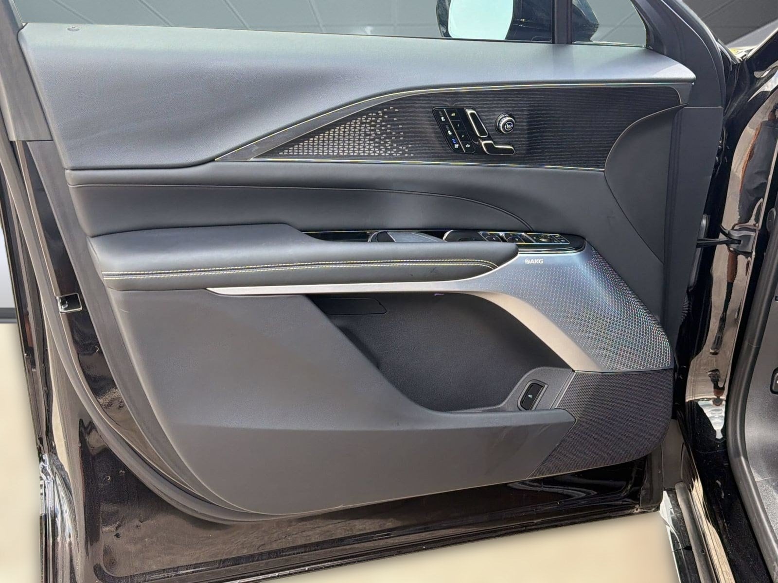 2026 Cadillac LYRIQ V Premium - Photo 23