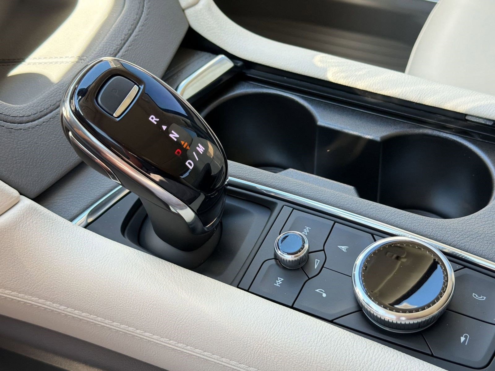 2026 Cadillac XT5 Premium Luxury - Photo 18