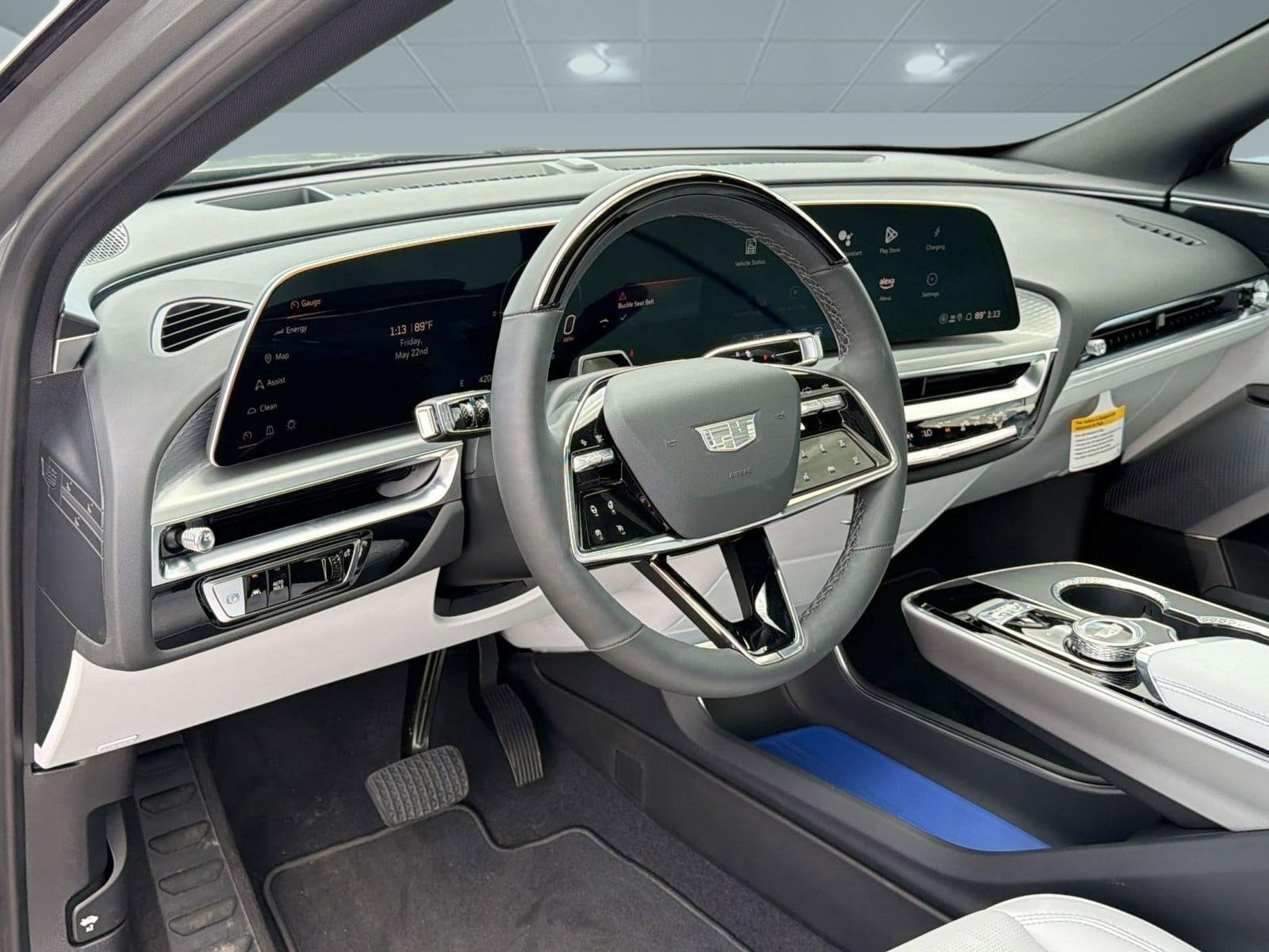 2025 Cadillac LYRIQ Luxury 2 - Photo 4