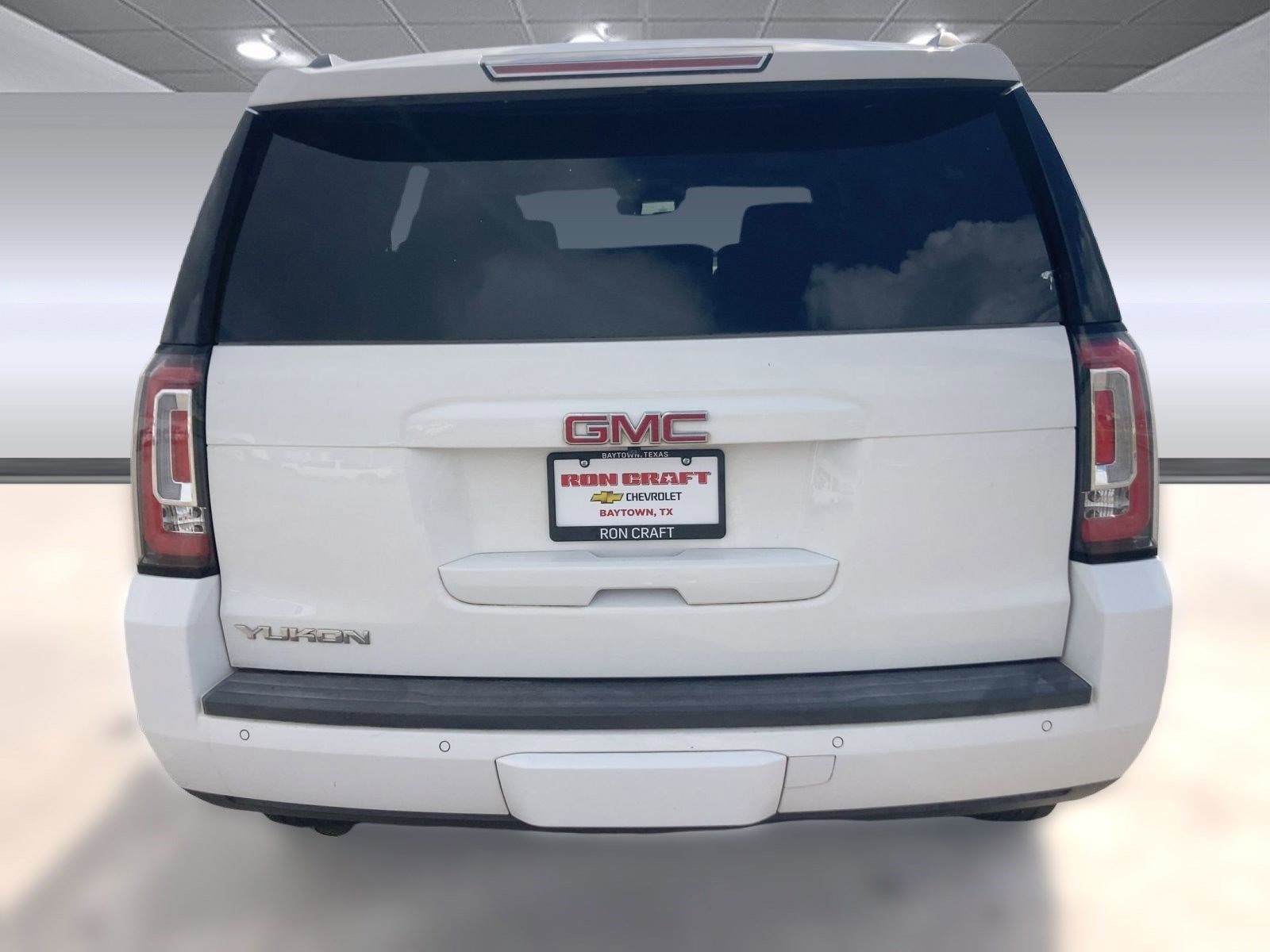 2017 Gmc Yukon SLT photo 4
