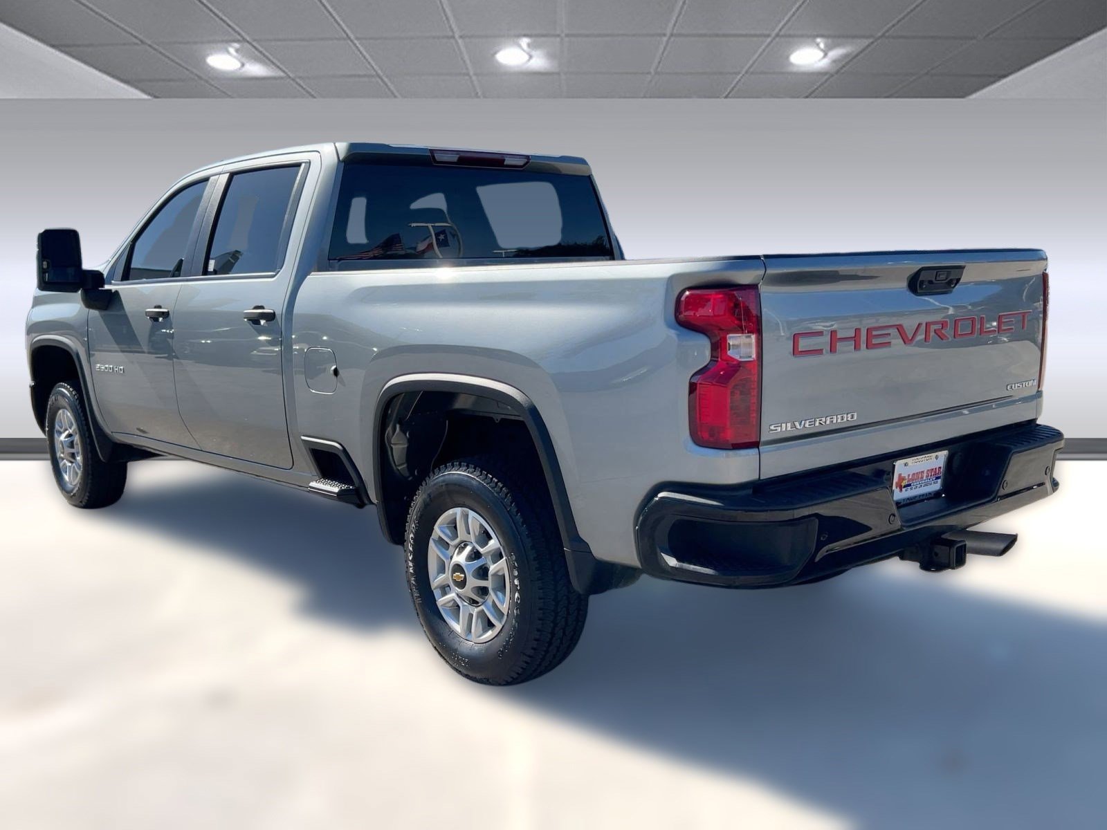 2025 Chevrolet Silverado 2500HD Custom photo 3