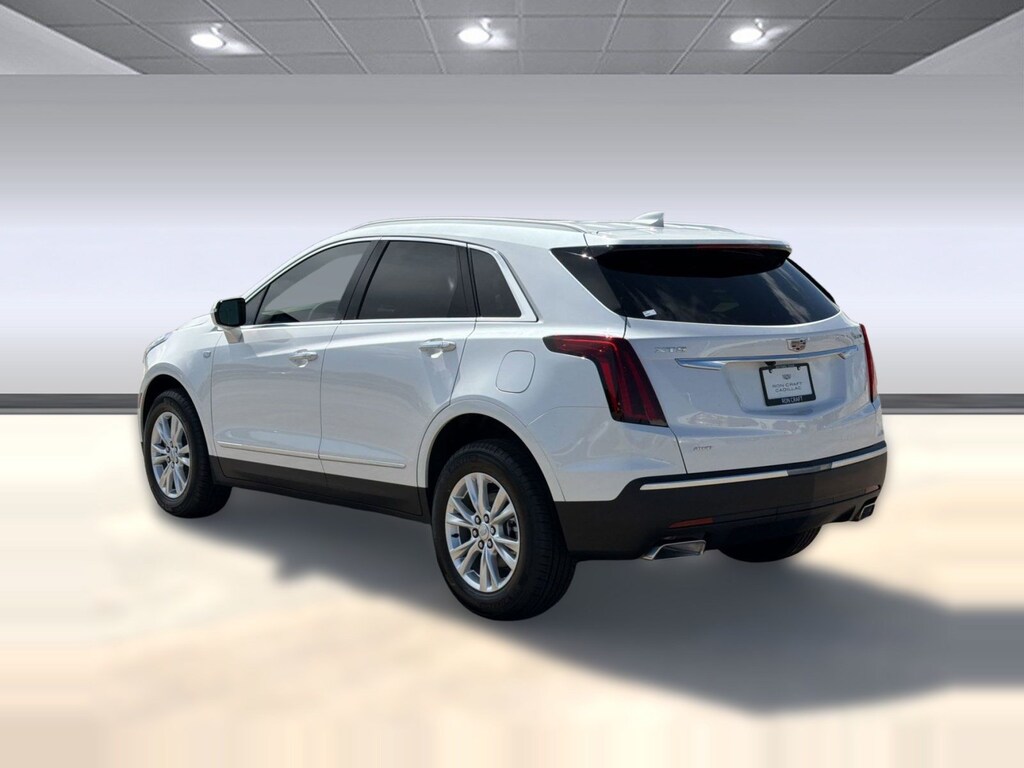 New 2026 CADILLAC XT5 Luxury SUV