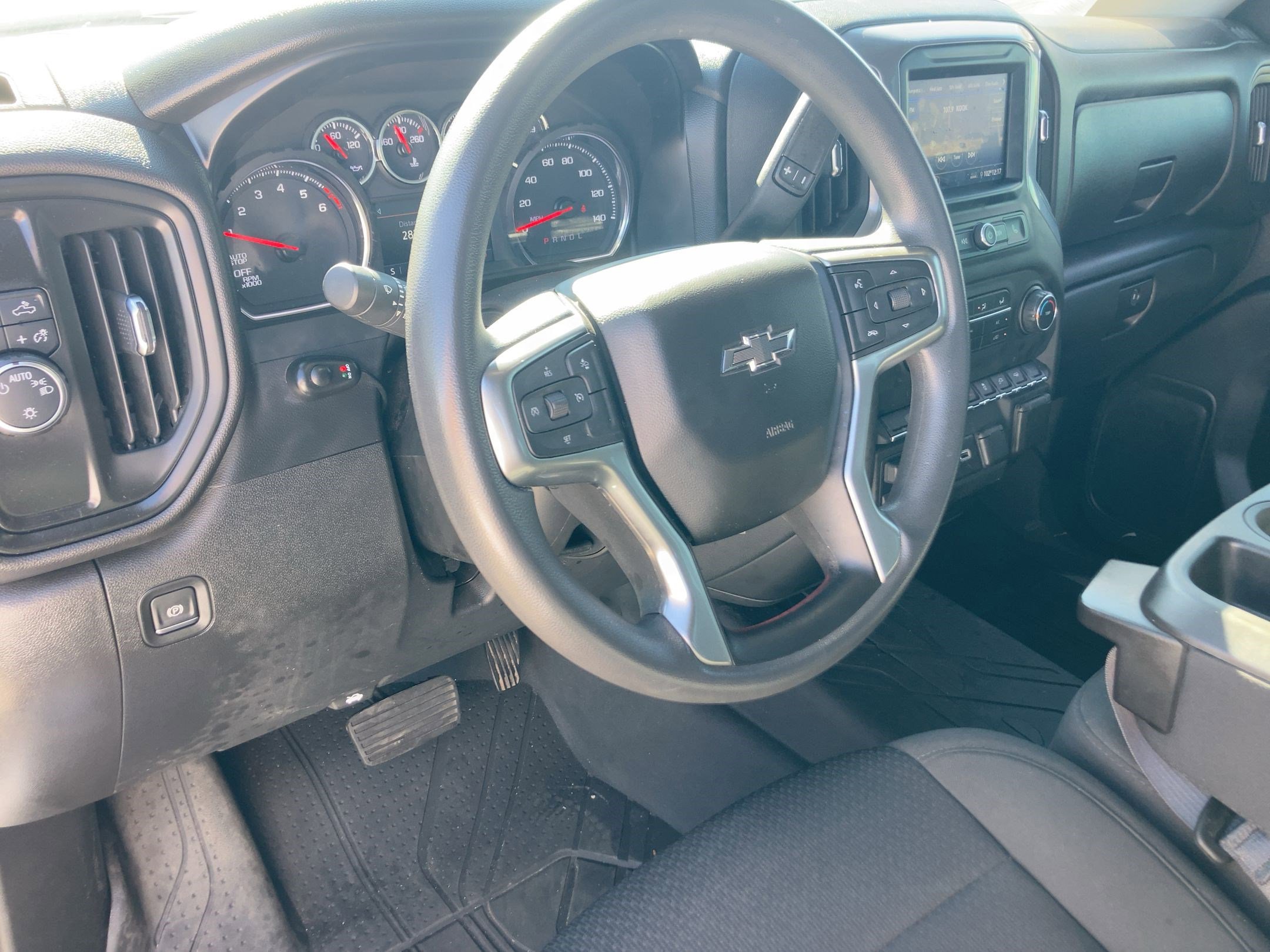 2021 Chevrolet Silverado 1500 Custom photo 4