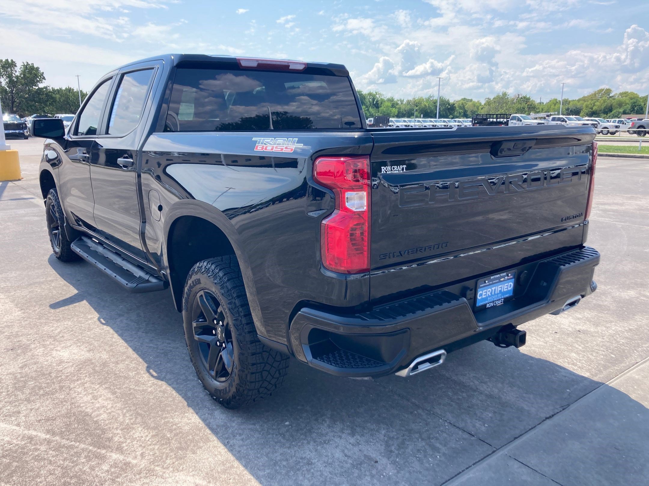 2024 Chevrolet Silverado 1500 Custom Trail Boss photo 3