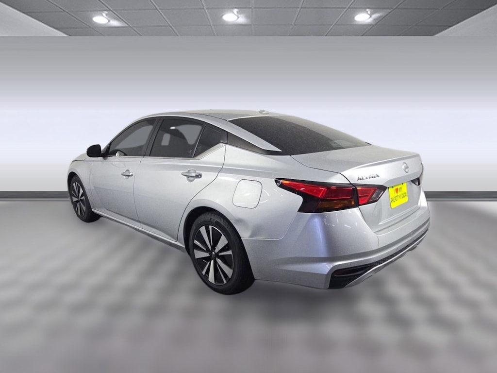 Used 2022 Nissan Altima 2.5 SV