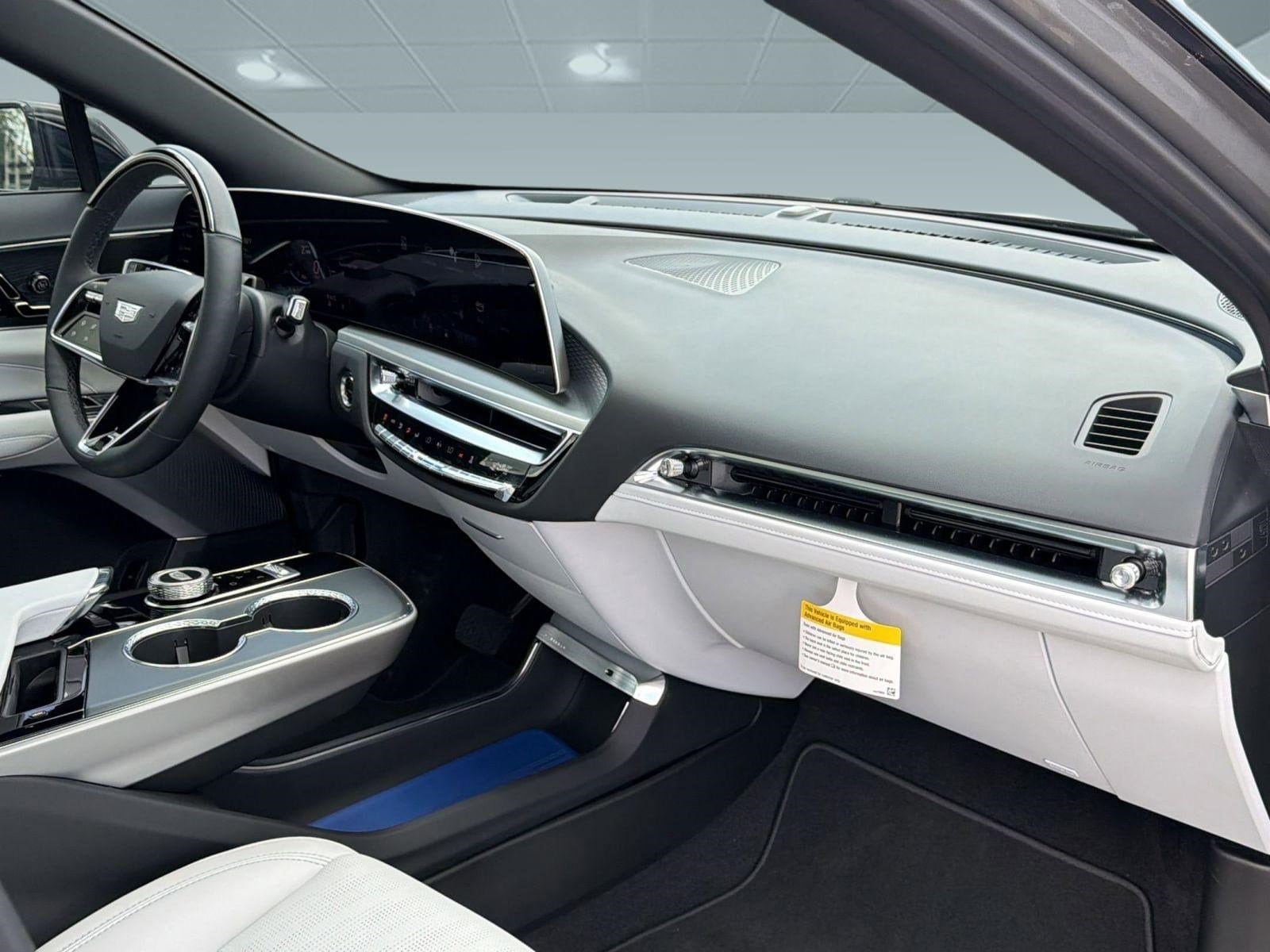 2025 Cadillac LYRIQ Luxury 2 - Photo 30