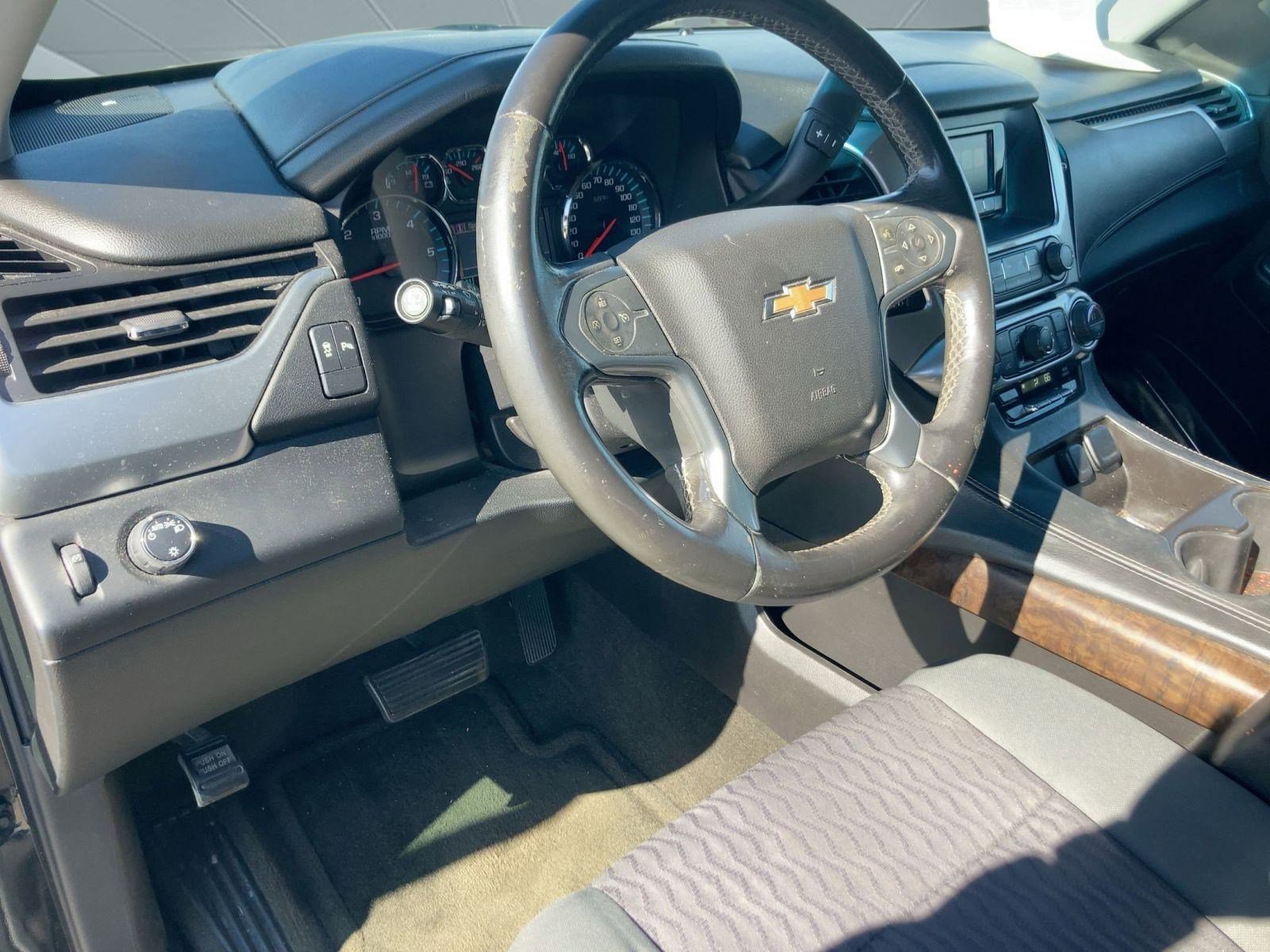 2015 Chevrolet Tahoe LS photo 4