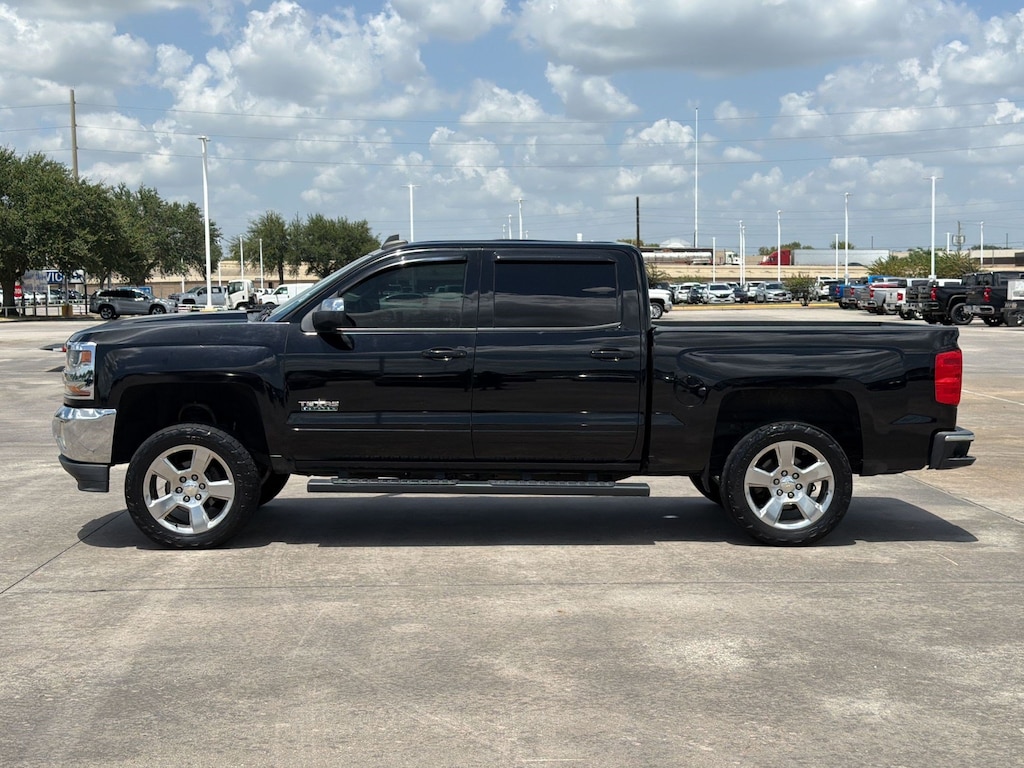 Used 2017 Chevrolet Silverado 1500 LT Truck