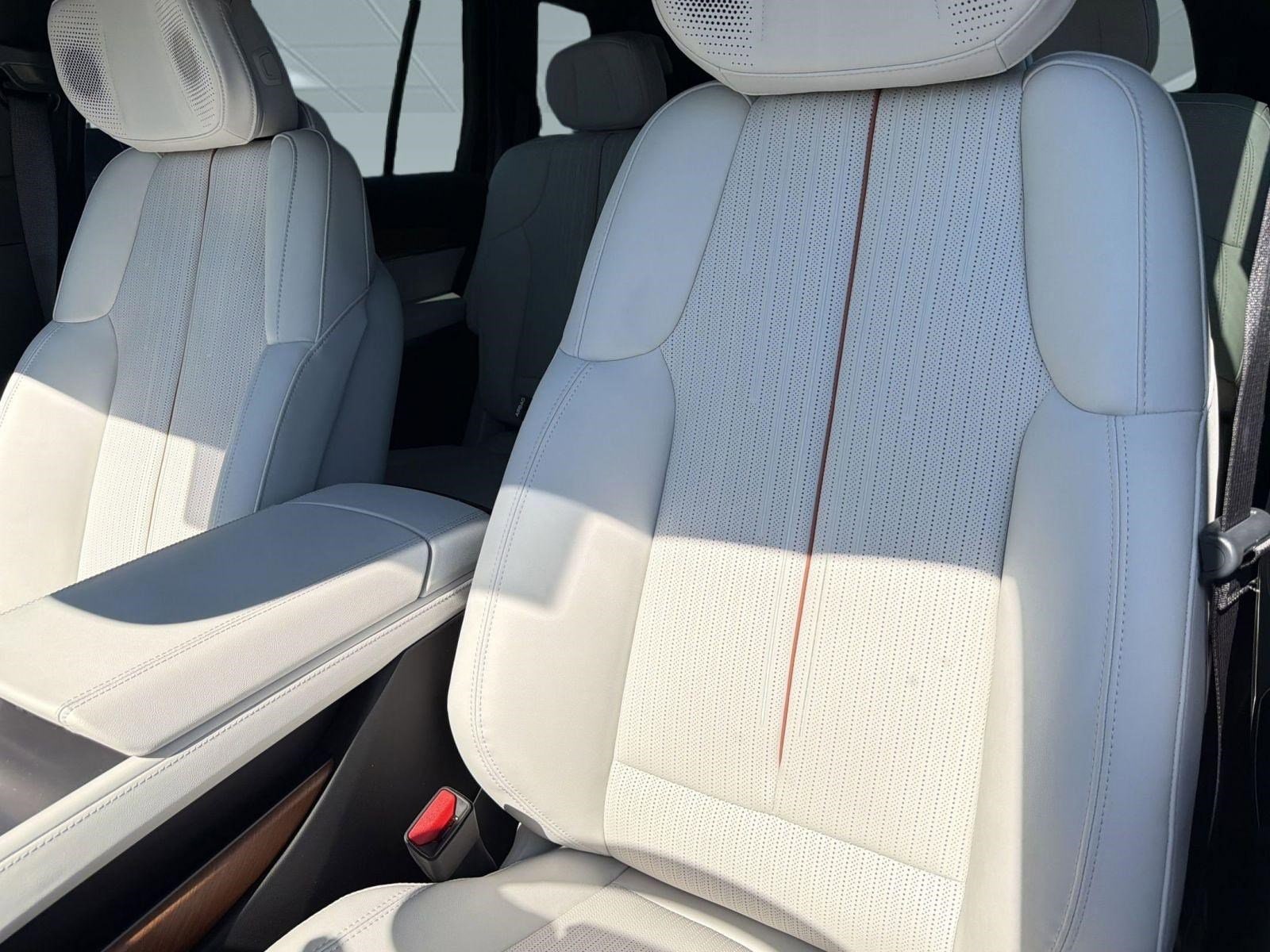 2026 Cadillac VISTIQ Luxury - Photo 24
