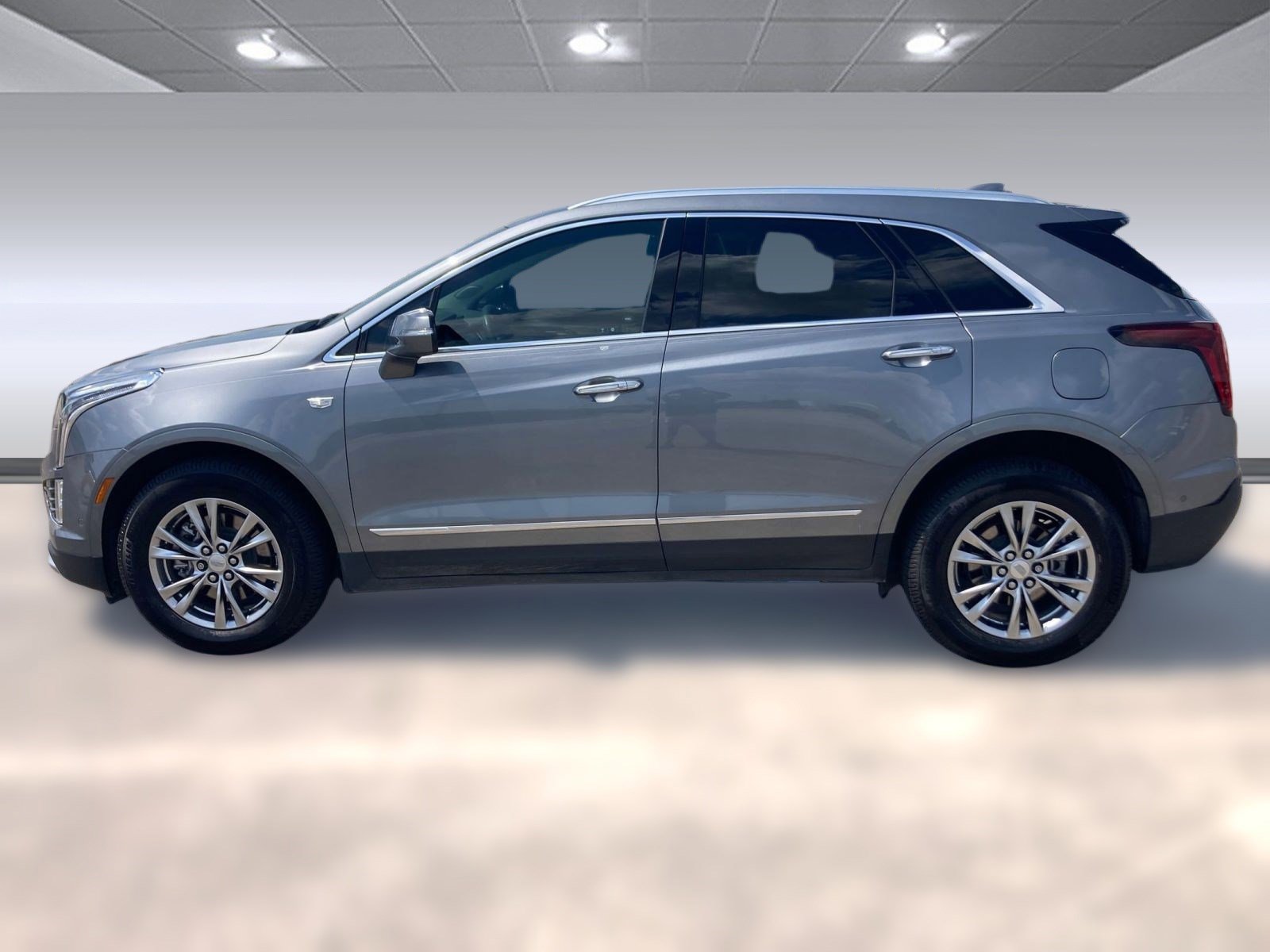 2021 Cadillac XT5 Premium Luxury photo 2