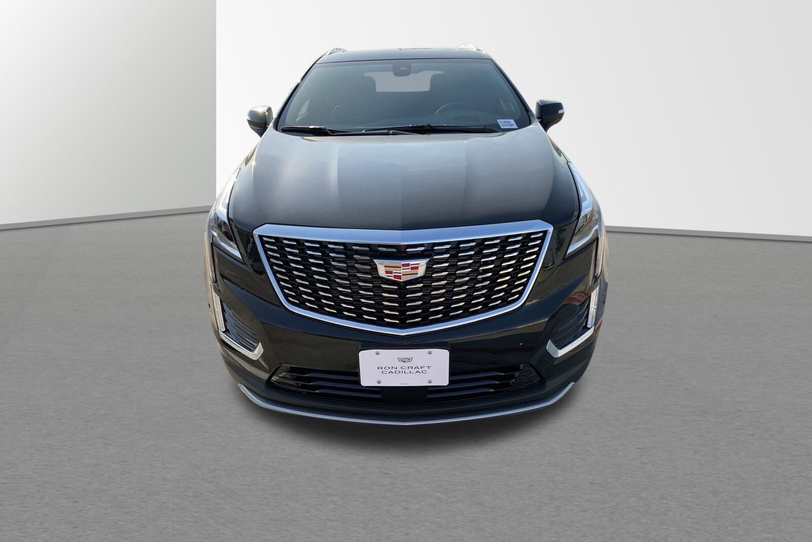 2025 Cadillac XT5 Premium Luxury photo 2