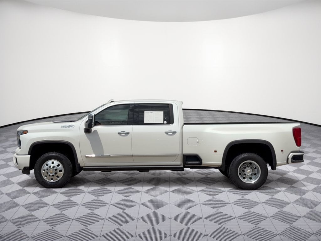 Used 2025 Chevrolet Silverado 3500 HD High Country DRW Truck