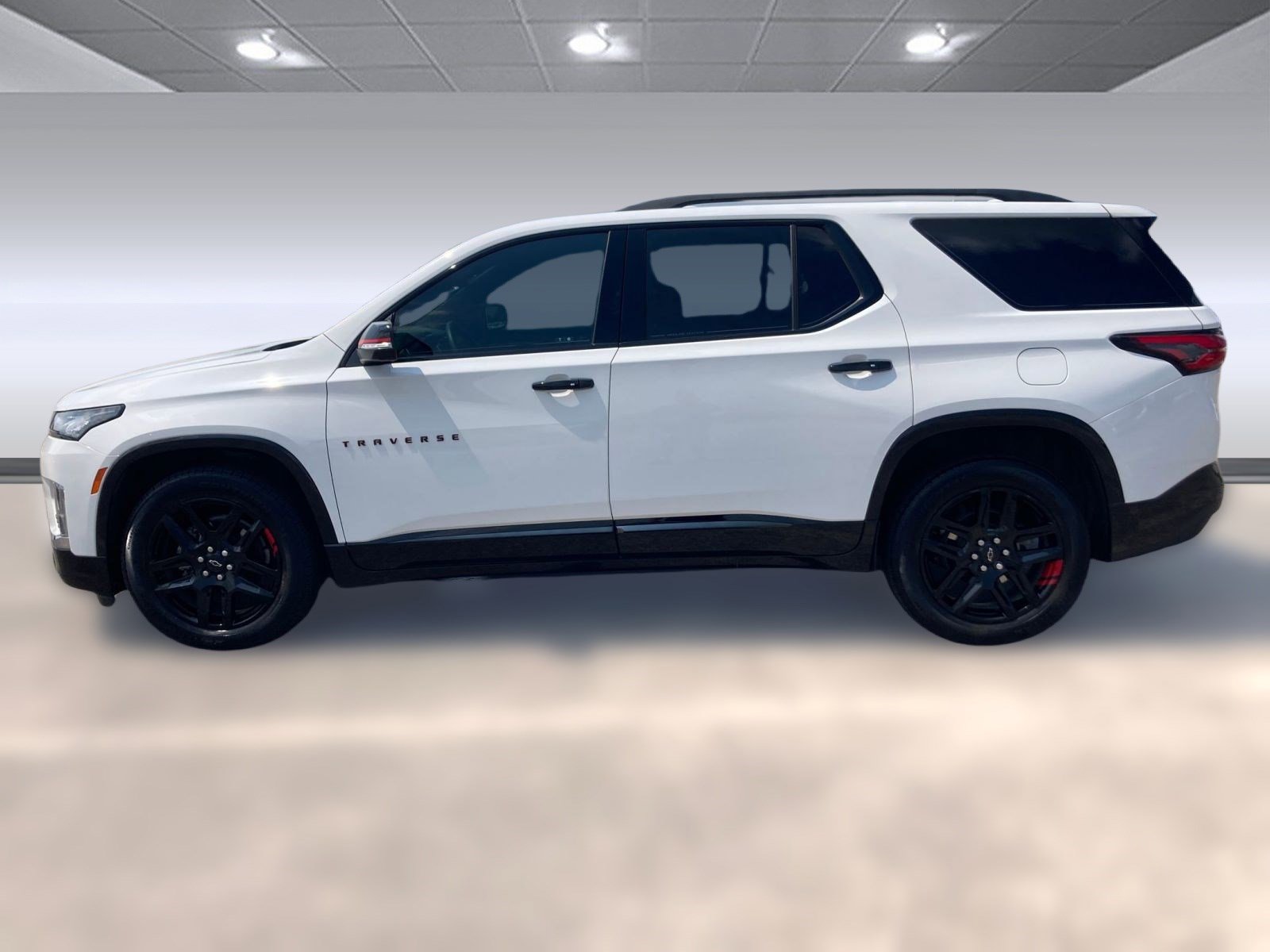 2023 Chevrolet Traverse Premier photo 2
