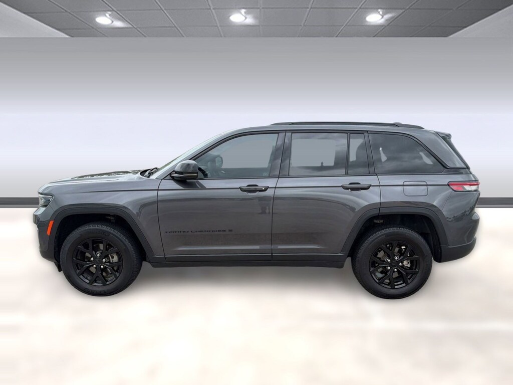 Used 2024 Jeep Grand Cherokee Altitude X 4x2 SUV