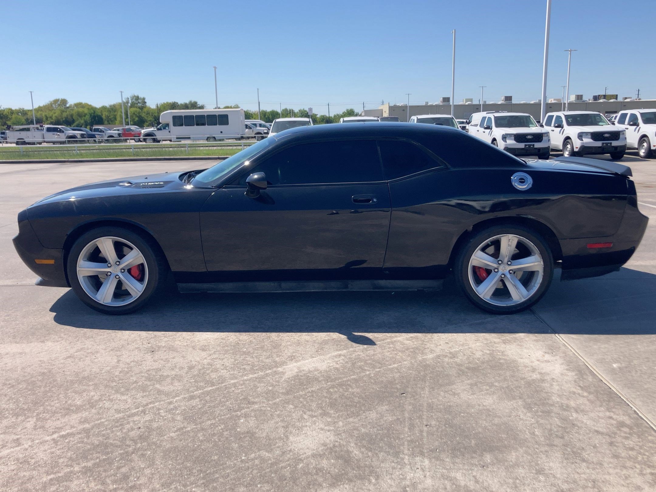 2010 Dodge Challenger SRT8 photo 2