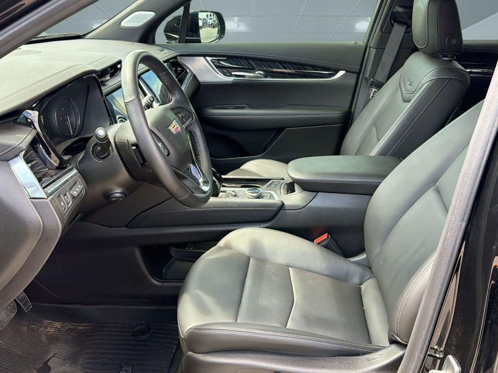 XT6 Premium Luxury SUV
