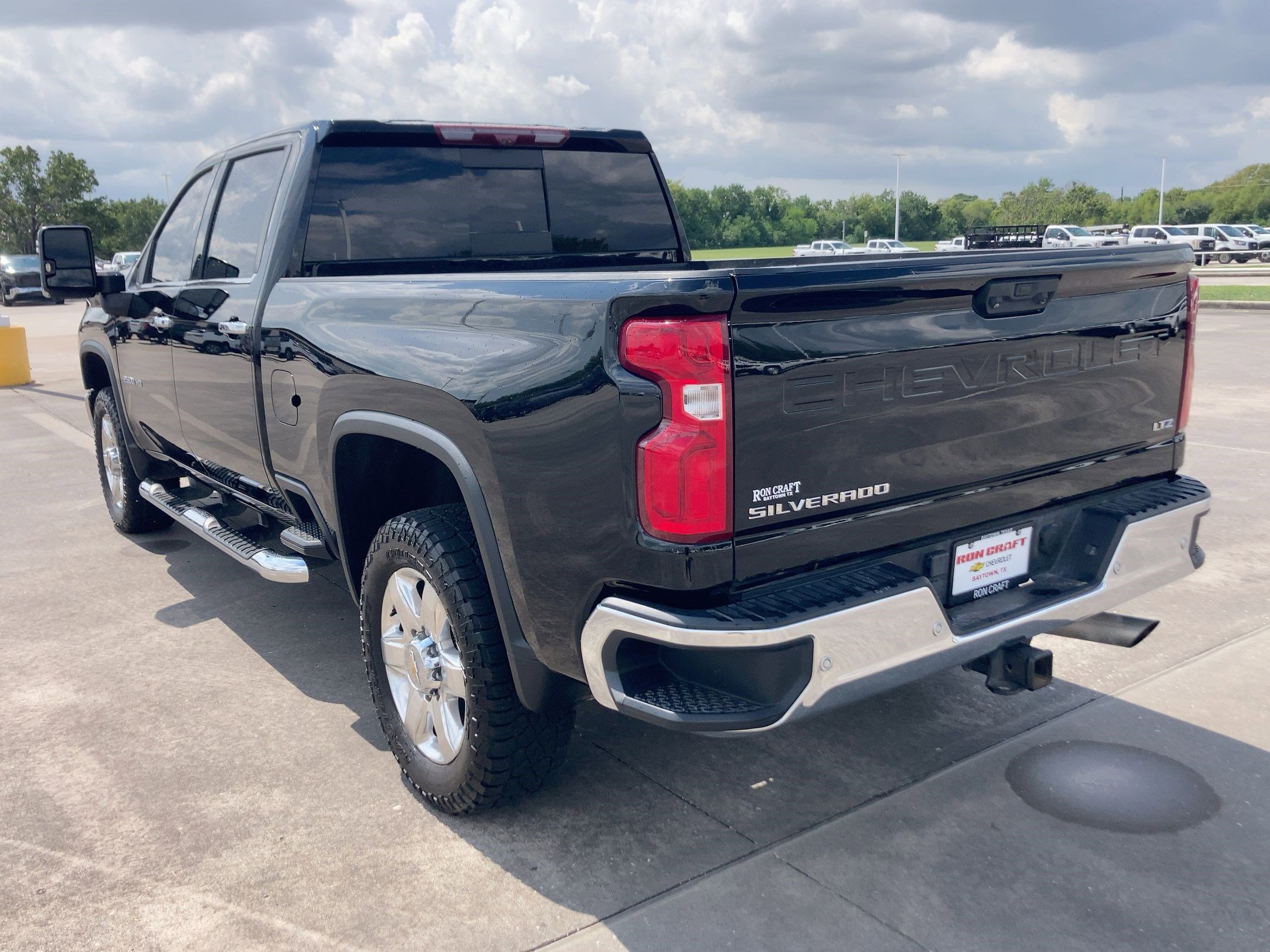 2023 Chevrolet Silverado 2500HD LTZ photo 3