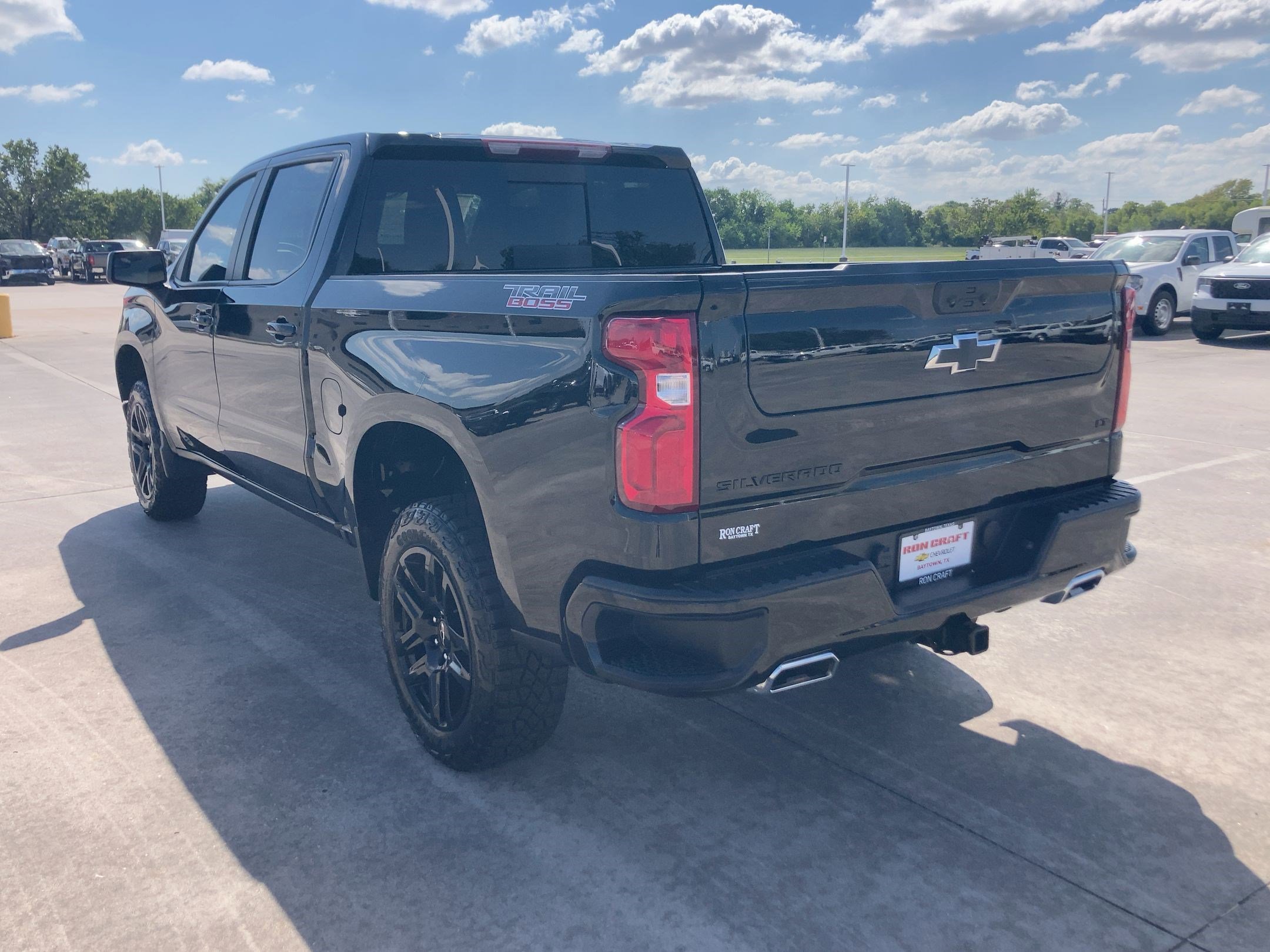 2024 Chevrolet Silverado 1500 LT Trail Boss photo 2