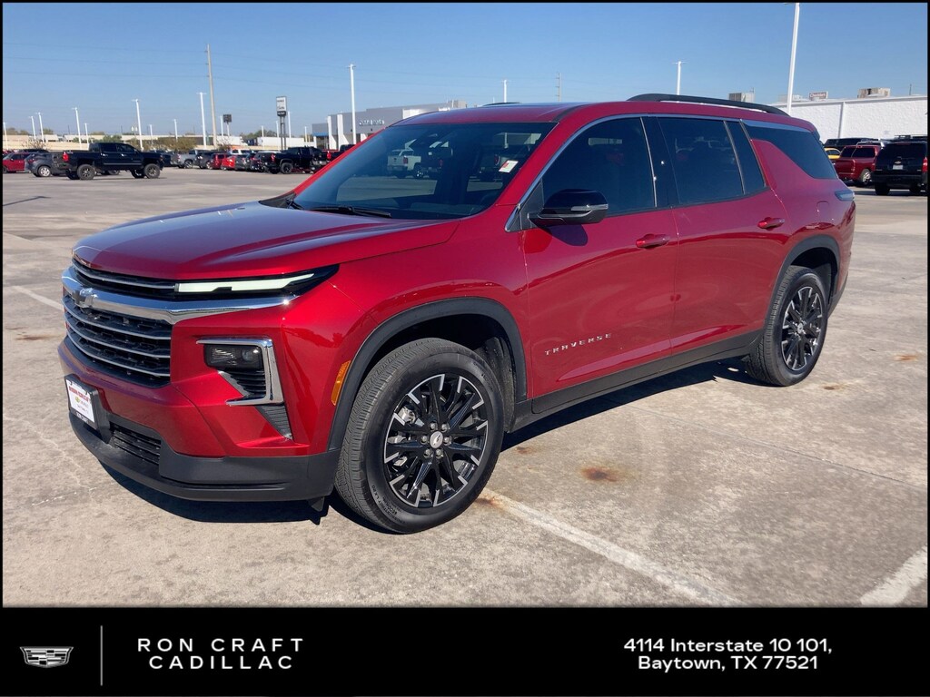 Used 2025 Chevrolet Traverse LT SUV