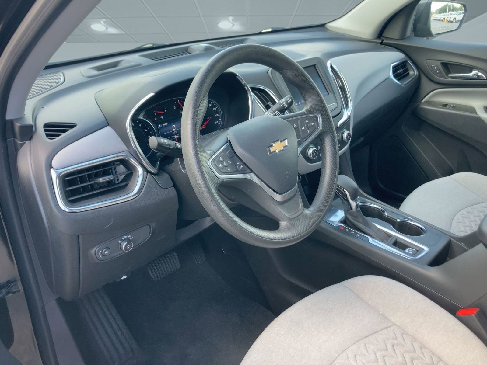 2023 Chevrolet Equinox LS photo 4