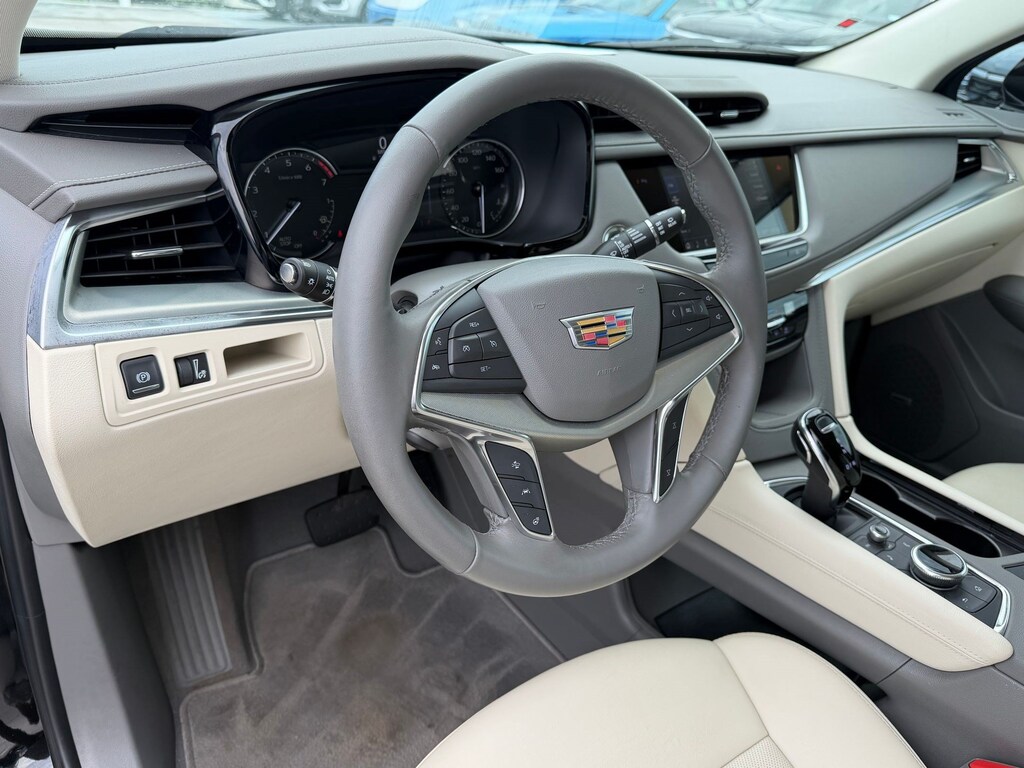 Used 2022 CADILLAC XT5 Premium Luxury SUV
