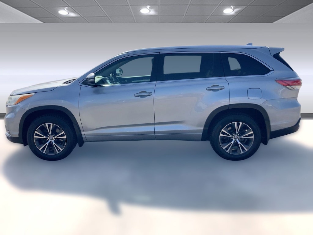 Used 2016 Toyota Highlander XLE