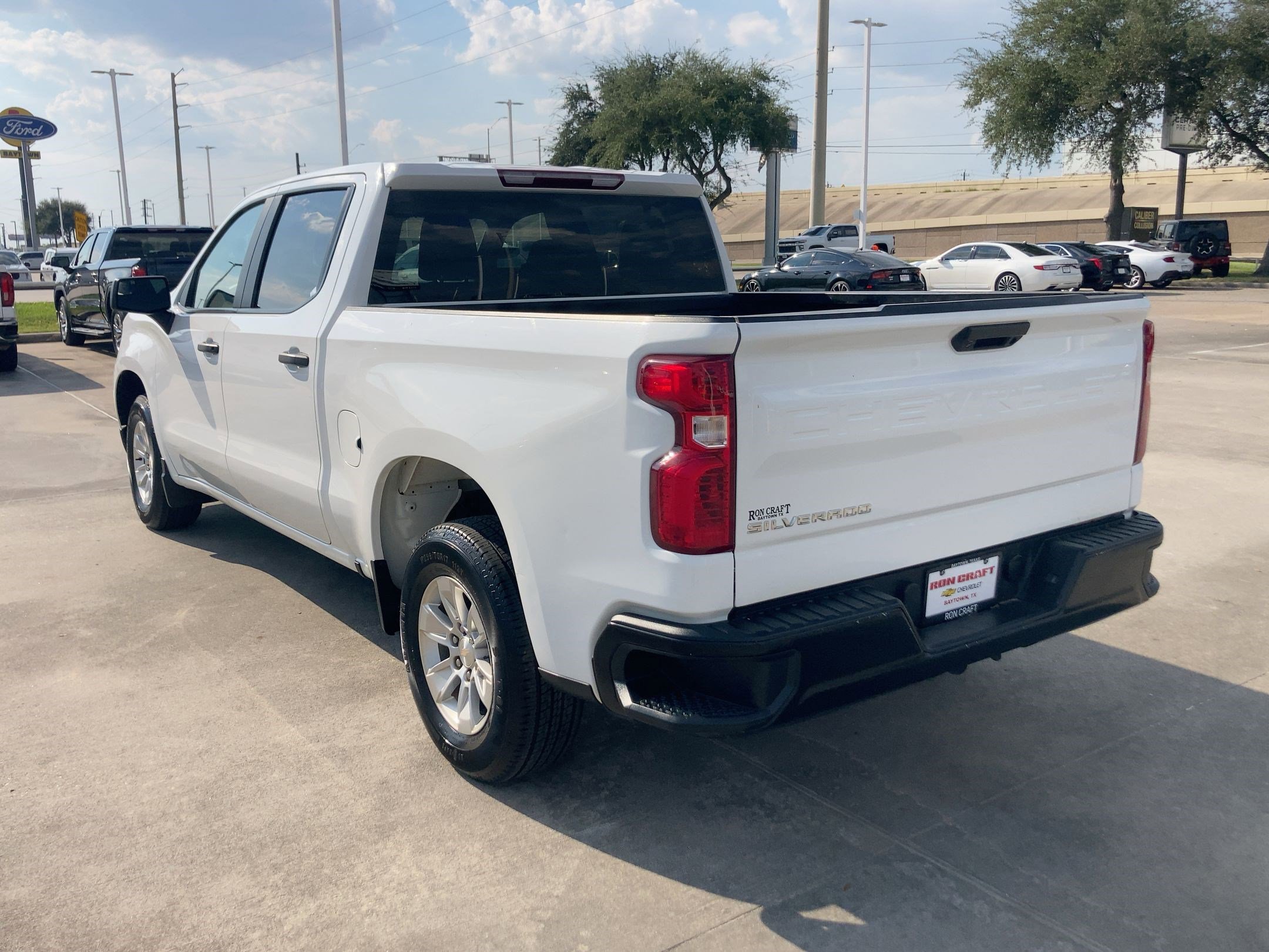 2022 Chevrolet Silverado 1500 photo 3