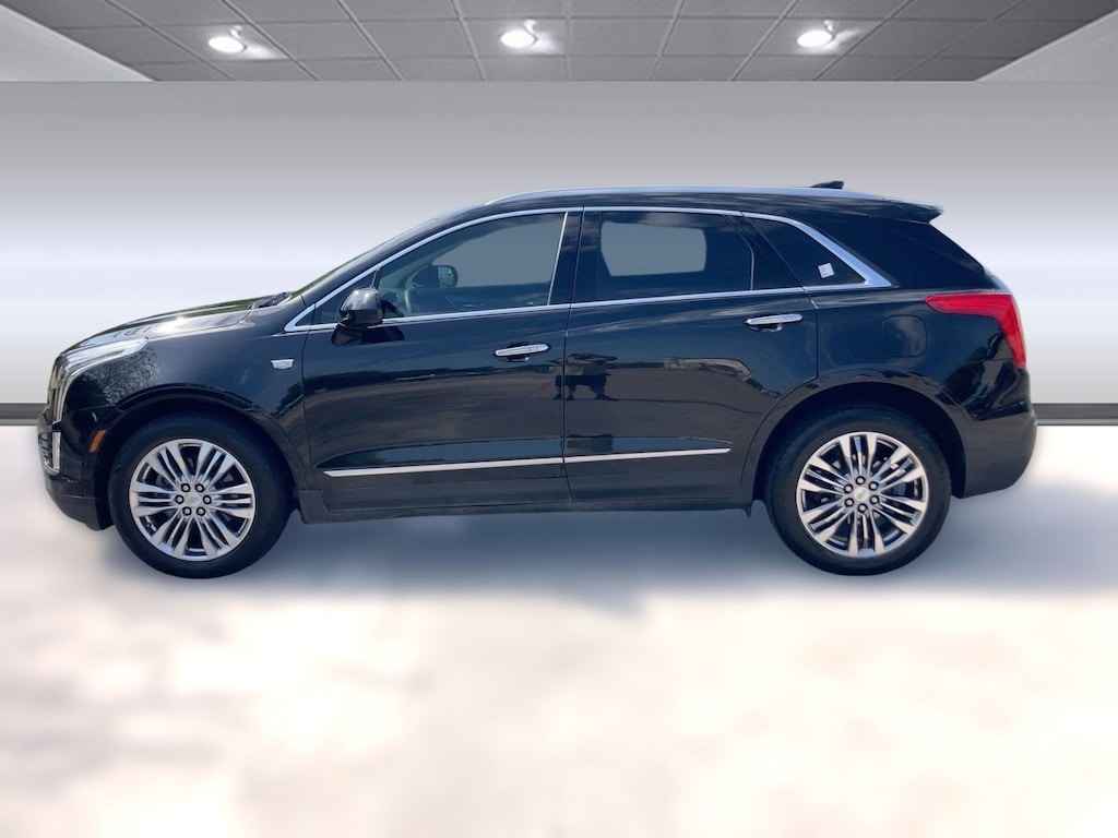 Used 2017 CADILLAC XT5 Premium Luxury FWD SUV