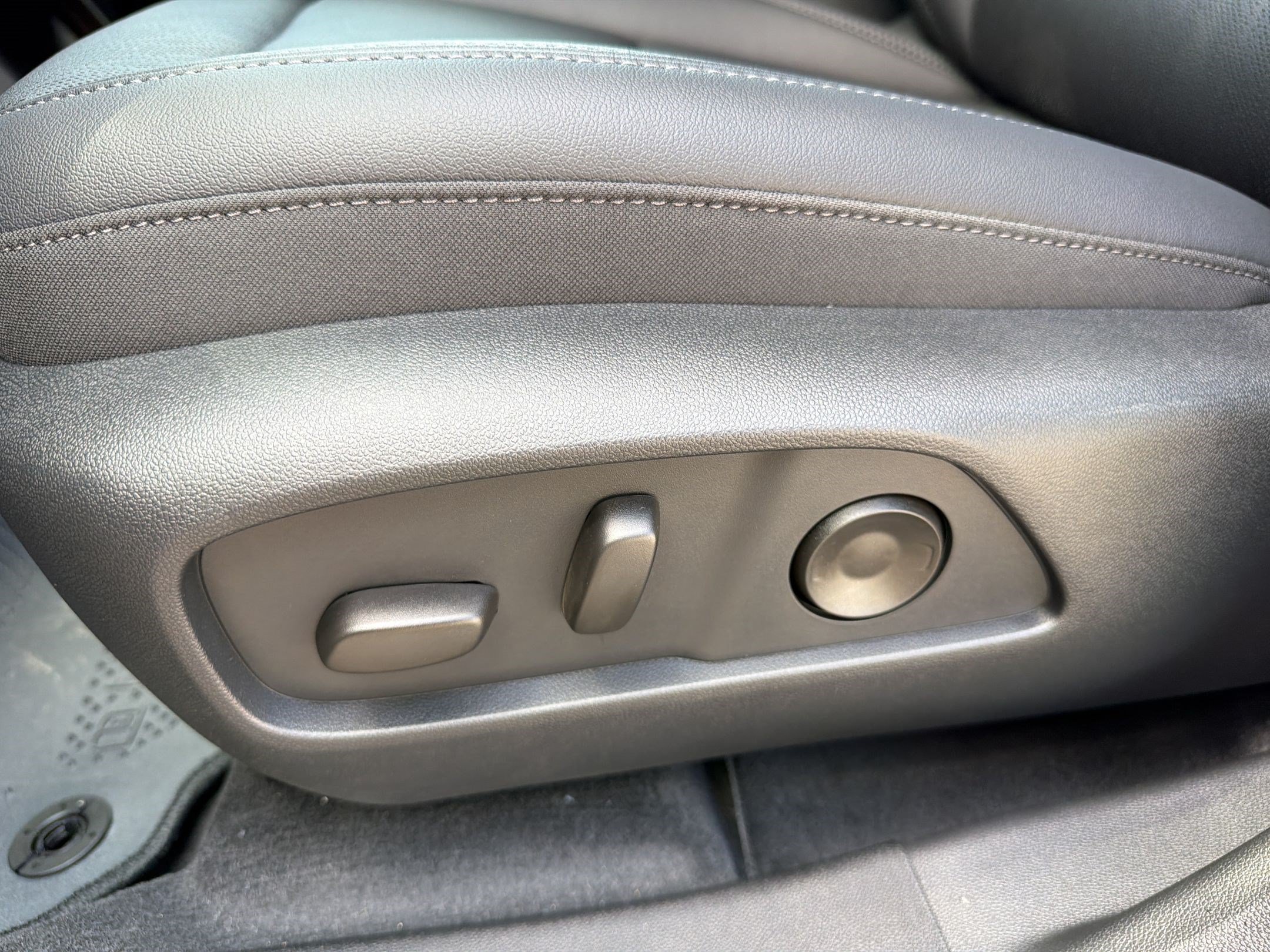 2027 Chevrolet Equinox LT - Photo 15