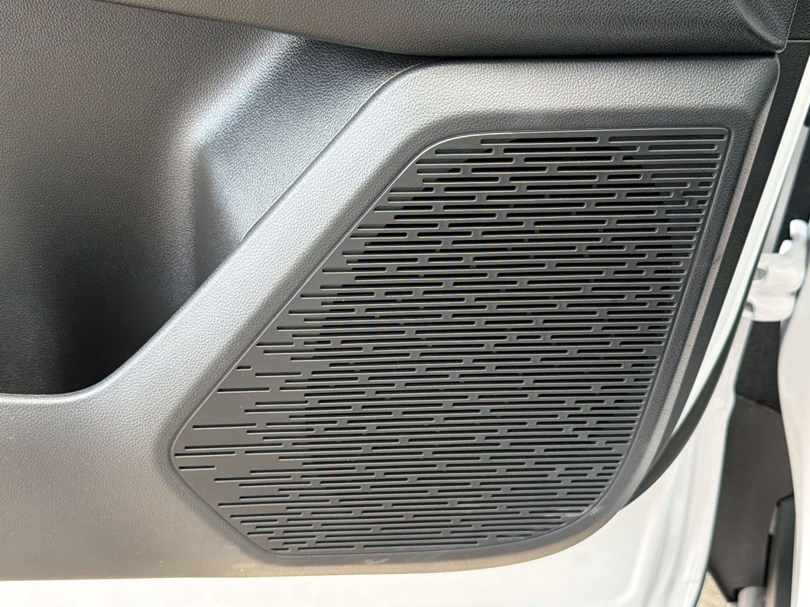 2027 Chevrolet Equinox LT - Photo 25