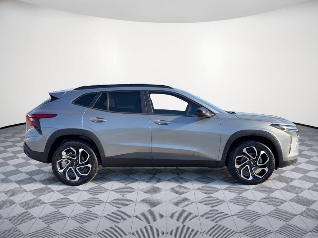 2026 Chevrolet Trax RS - Photo 8