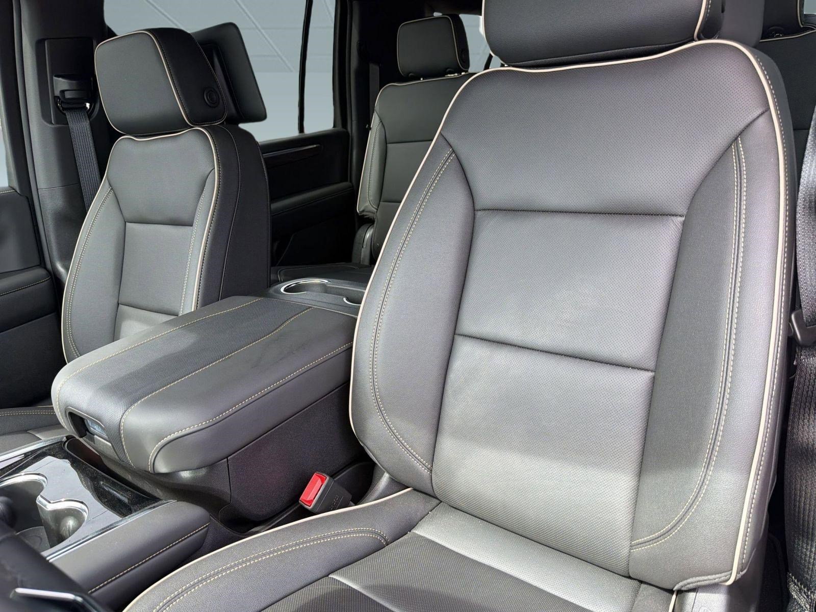 2025 Chevrolet Suburban Premier - Photo 22