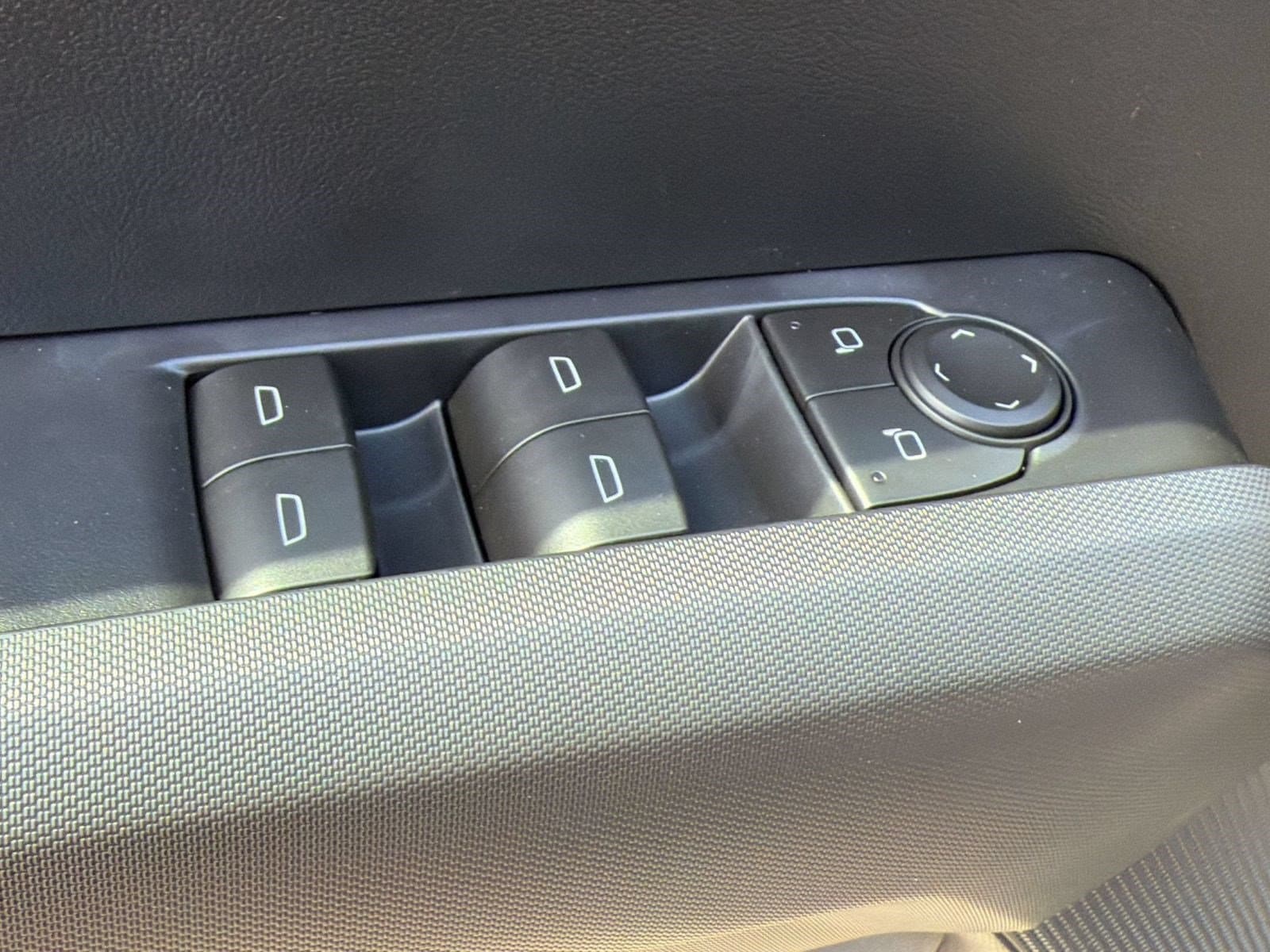 2026 Chevrolet Colorado Work Truck - Photo 15
