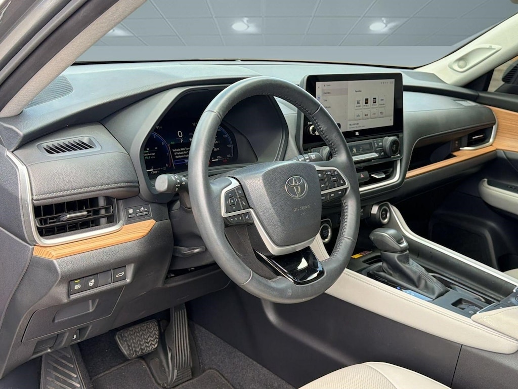 Used 2025 Toyota Grand Highlander Limited SUV
