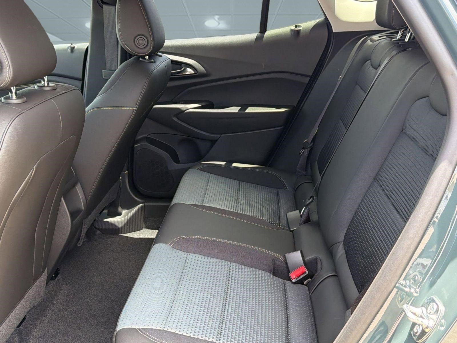 2026 Chevrolet Trax LT - Photo 14
