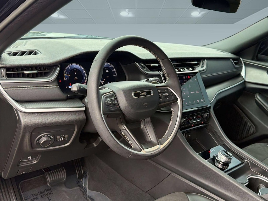 Used 2025 Jeep Grand Cherokee L Altitude X 4x2 SUV
