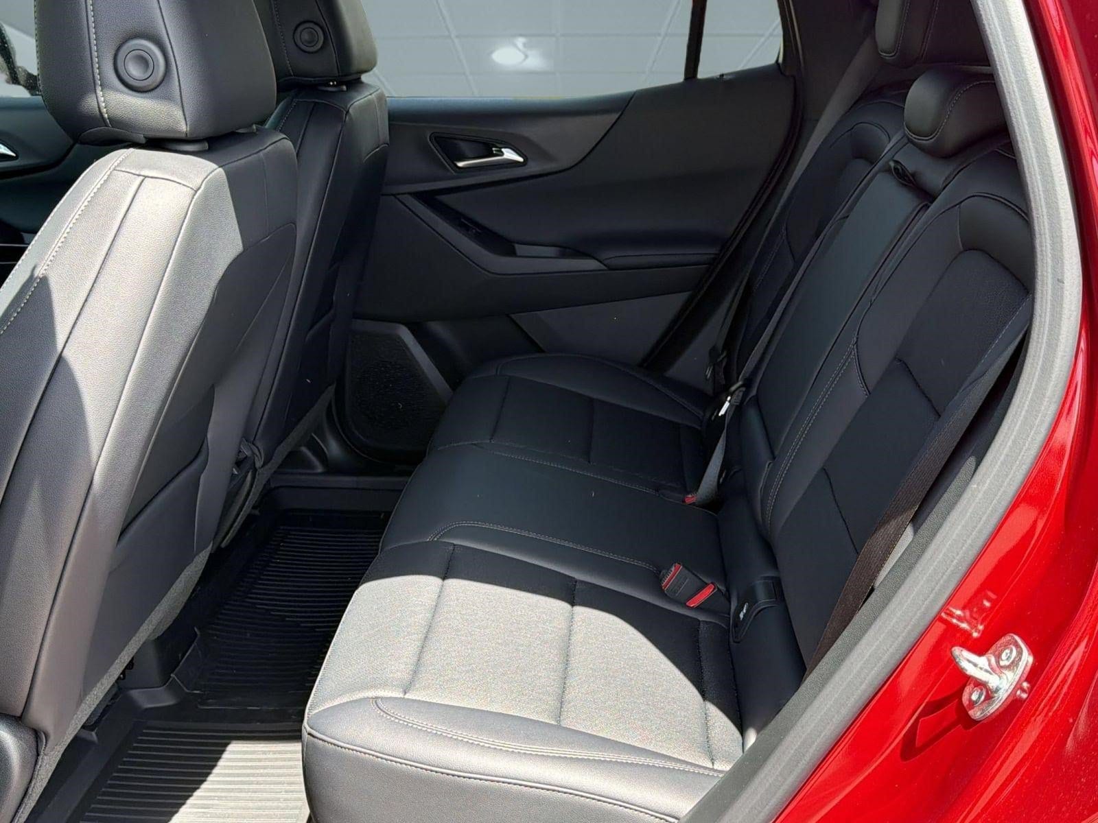 2027 Chevrolet Equinox LT - Photo 23