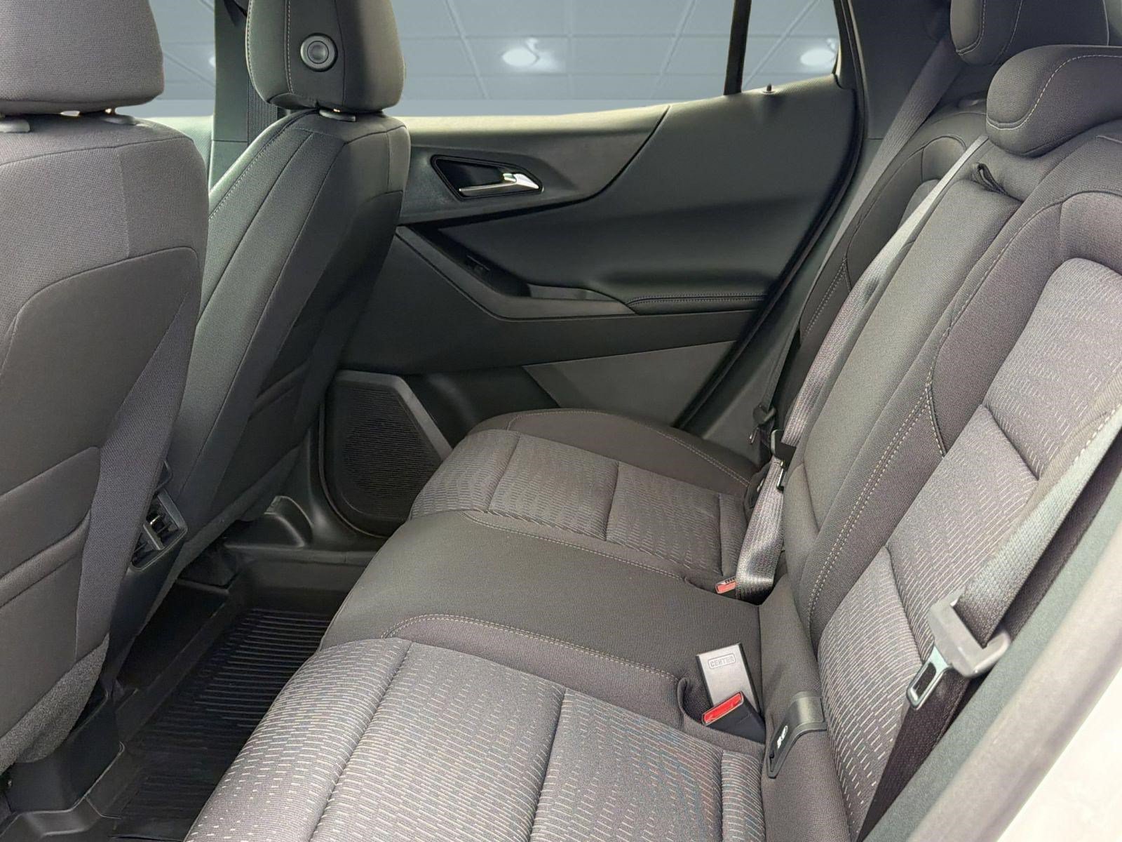 2027 Chevrolet Equinox LT - Photo 23