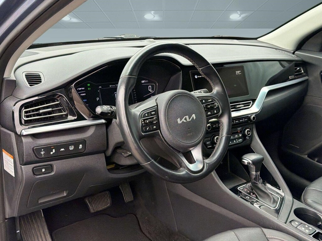 Used 2022 Kia Niro EX Premium SUV