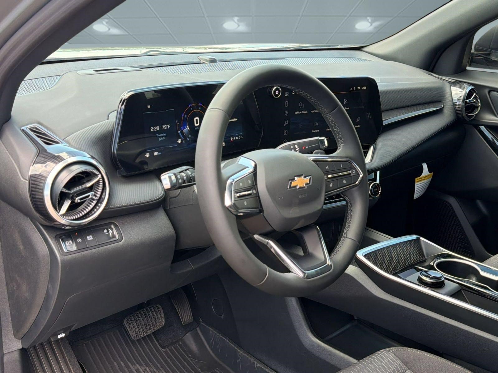 2026 Chevrolet Equinox LT - Photo 4